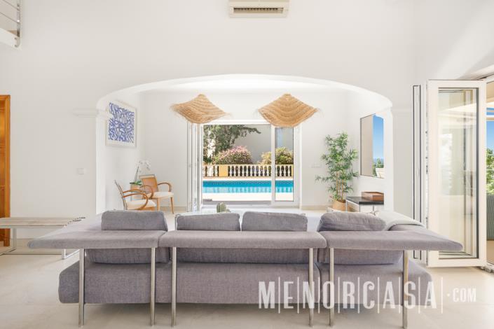 Image No.37-4 Bed Villa / Detached for sale