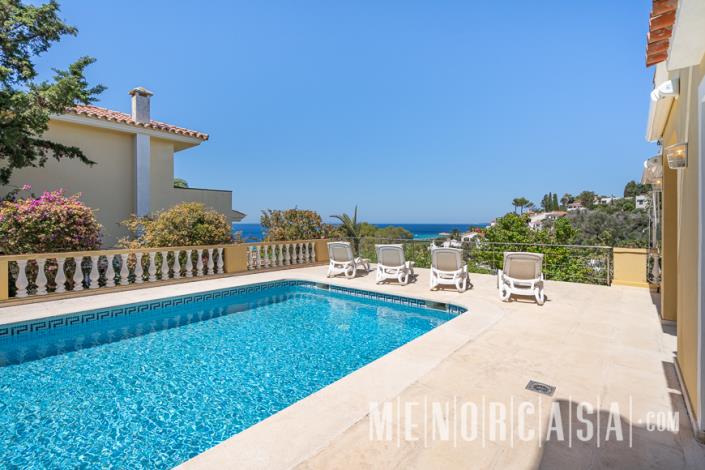 Image No.43-4 Bed Villa / Detached for sale