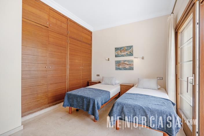 Image No.36-5 Bed Villa / Detached for sale