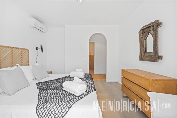 Image No.11-4 Bed Villa / Detached for sale