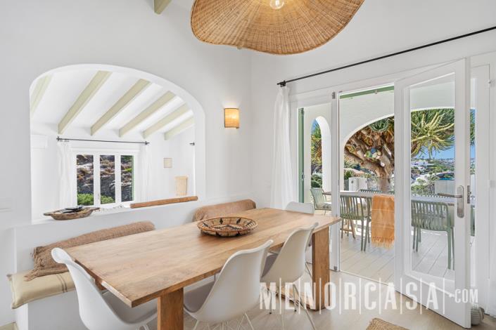 Image No.24-4 Bed Villa / Detached for sale