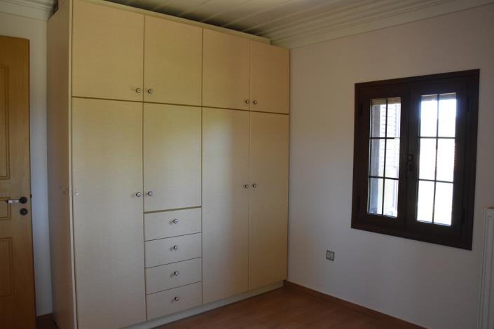 Image No.18-3 Bed House for sale