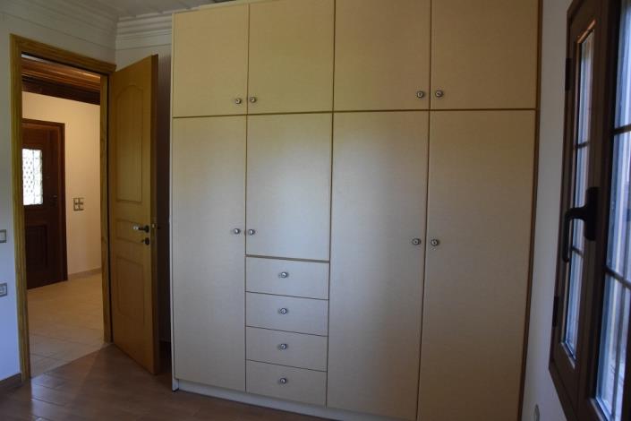 Image No.20-3 Bed House for sale