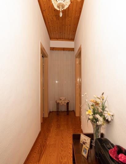 Image No.17-4 Bed Property for sale