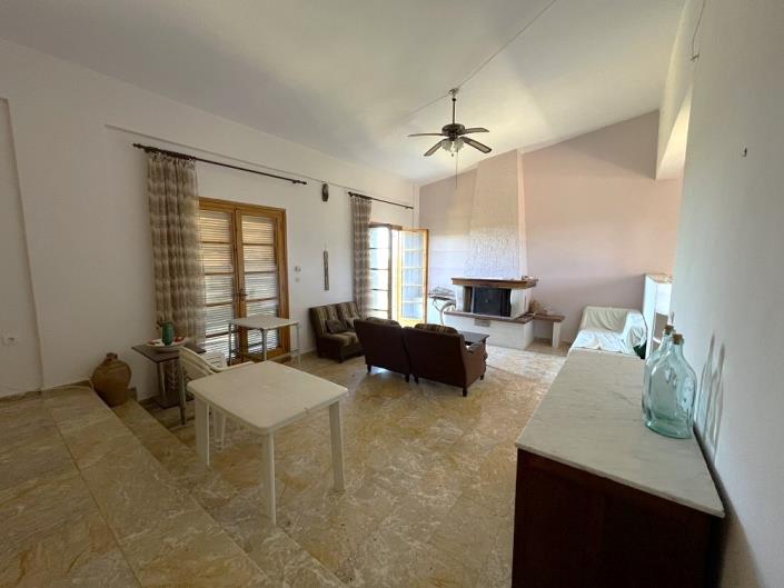 Image No.6-2 Bed House for sale