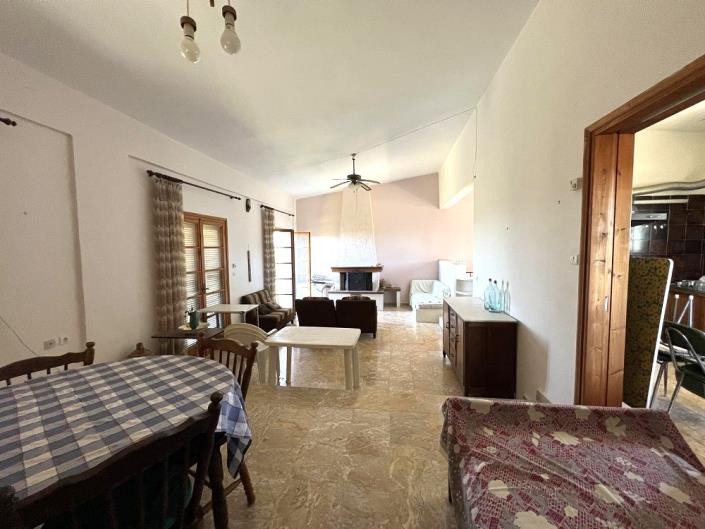 Image No.8-2 Bed House for sale