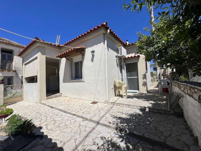 Image No.1-Maison de 1 chambre à vendre à Pylos