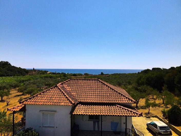 Image No.5-2 Bed House for sale