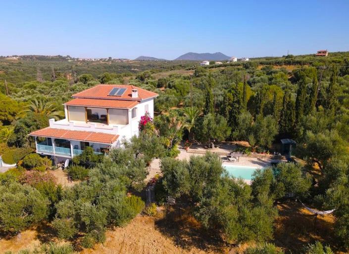 Image No.2-4 Bed Villa for sale