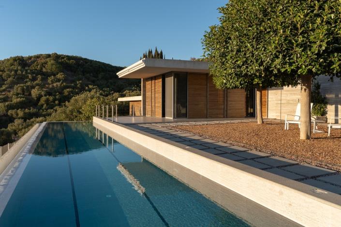 Image No.10-2 Bed Villa for sale