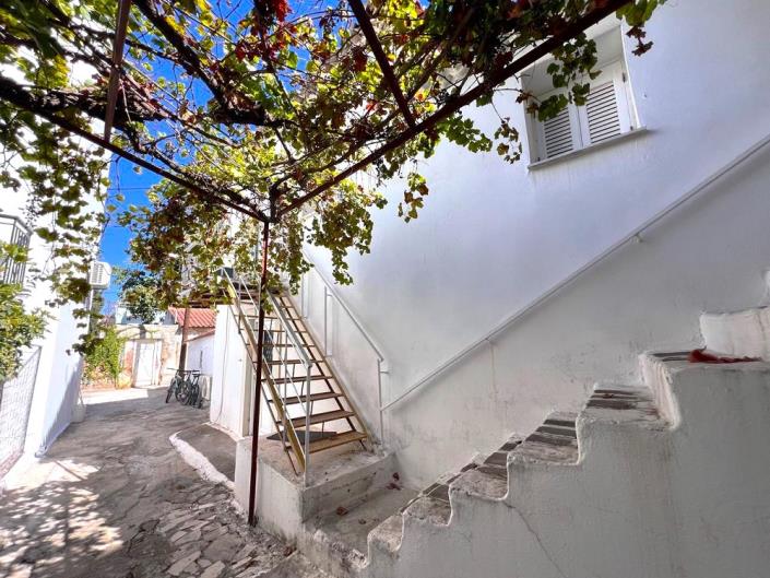 Image No.10-3 Bed Semi-Detached for sale