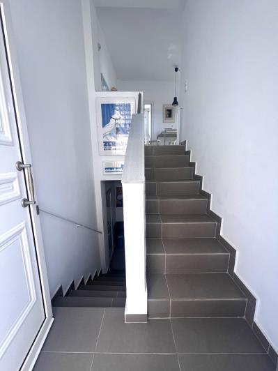 Image No.9-2 Bed House for sale