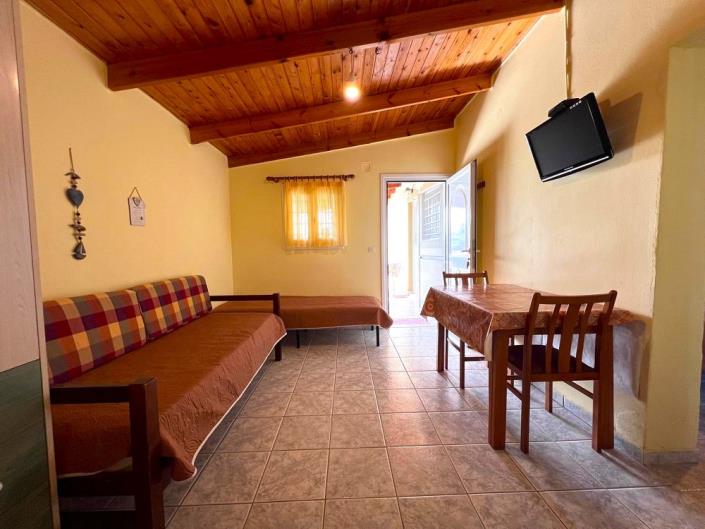 Image No.25-2 Bed House for sale