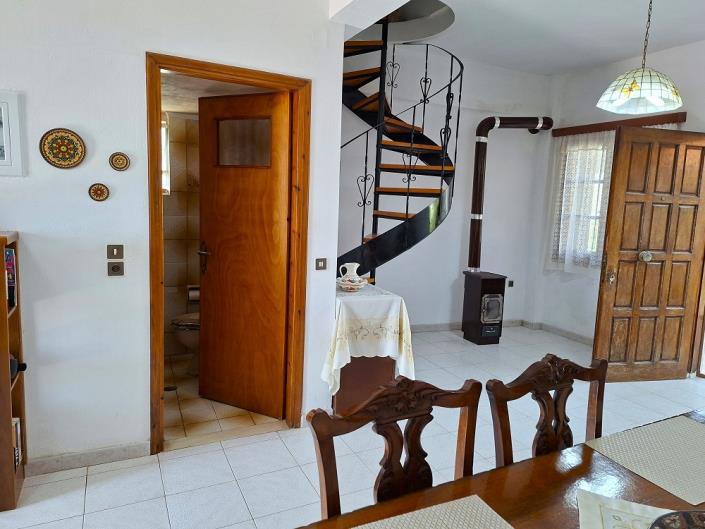 Image No.9-2 Bed House for sale