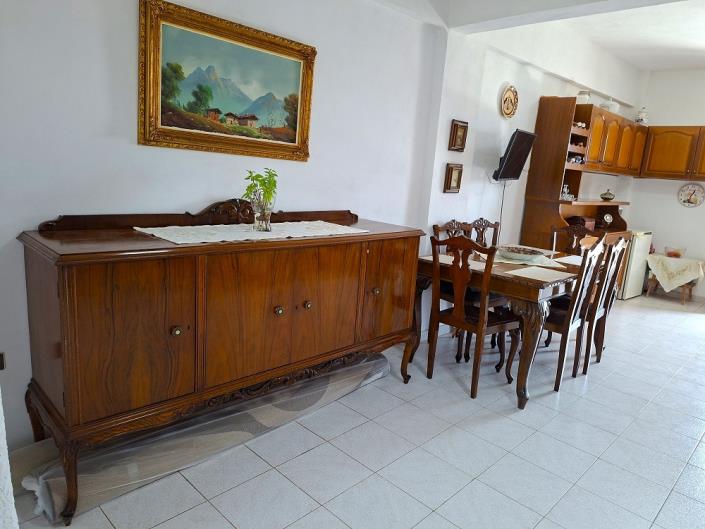 Image No.13-2 Bed House for sale