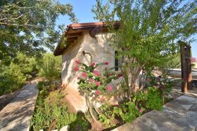 Image No.18-4 Bed House for sale