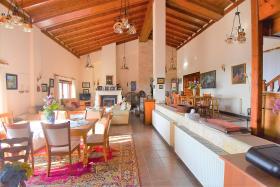 Image No.21-4 Bed House for sale