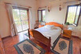 Image No.23-4 Bed House for sale