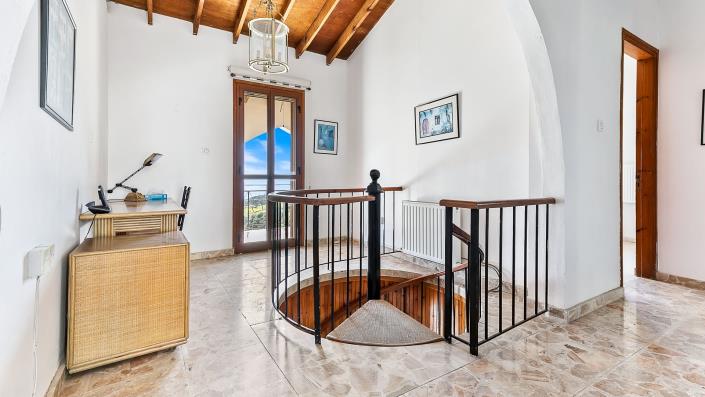 Image No.5-Maison de 4 chambres à vendre à Pissouri