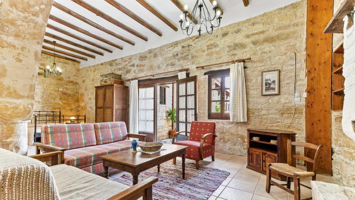 Image No.31-8 Bed Hotel for sale