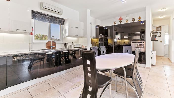 Image No.4-4 Bed Villa / Detached for sale