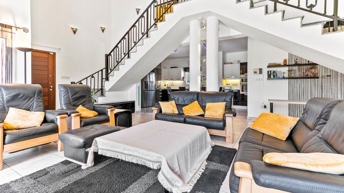 Image No.8-4 Bed Villa / Detached for sale