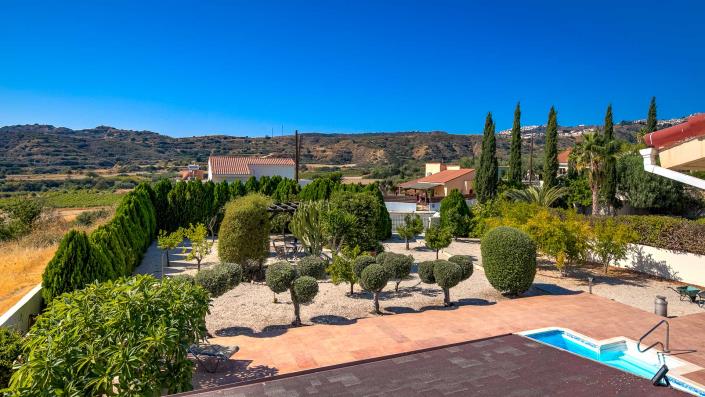 Image No.18-4 Bed Villa / Detached for sale