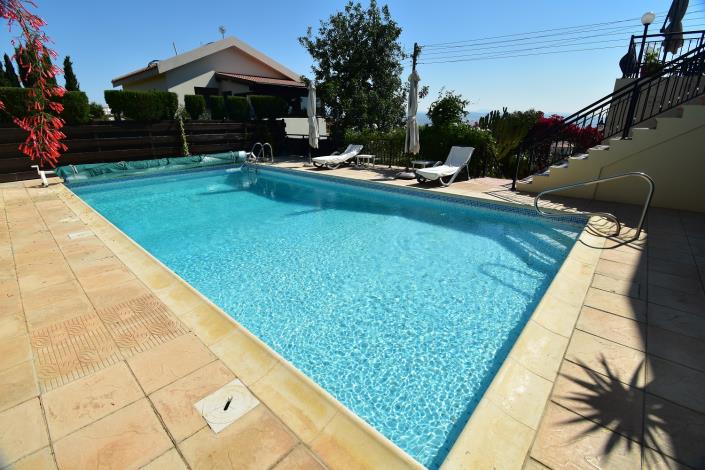 Image No.9-3 Bed Villa / Detached for sale