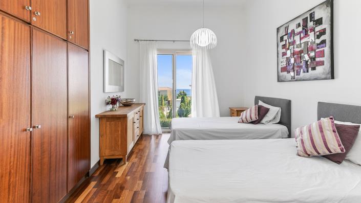 Image No.19-3 Bed Villa for sale