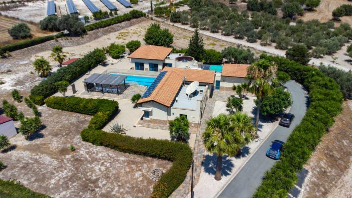 Image No.4-6 Bed Villa / Detached for sale