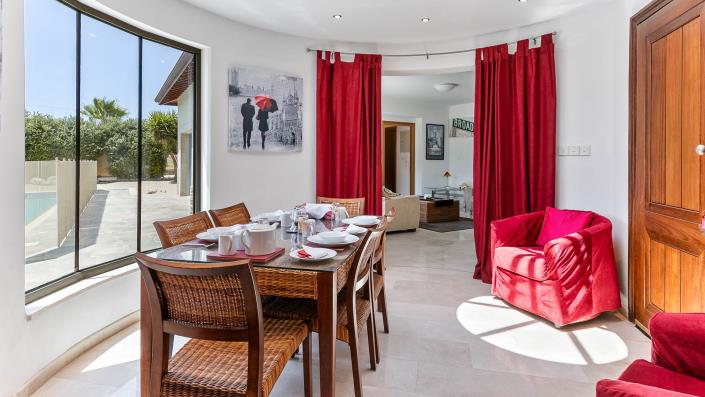 Image No.13-6 Bed Villa / Detached for sale