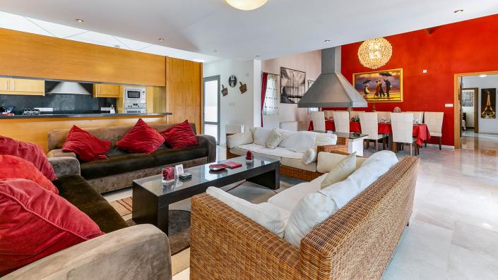 Image No.32-6 Bed Villa / Detached for sale