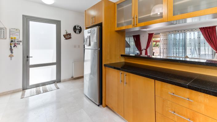 Image No.37-6 Bed Villa / Detached for sale