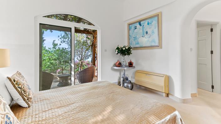 Image No.18-4 Bed Villa / Detached for sale