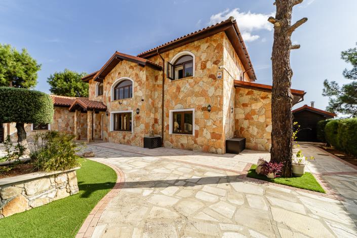 Image No.1-Villa / Détaché de 6 chambres à vendre à Souni