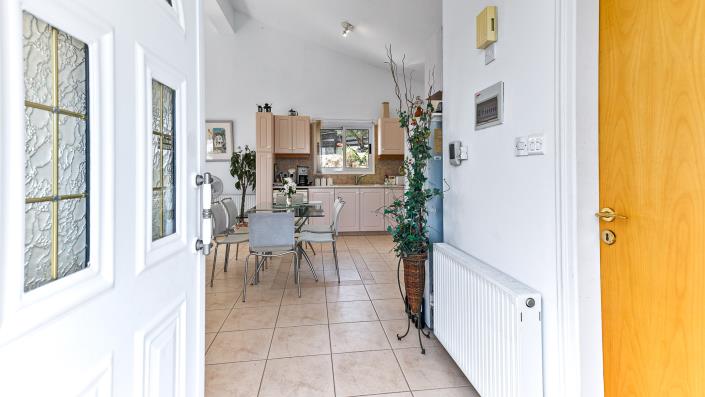 Image No.10-3 Bed Villa / Detached for sale