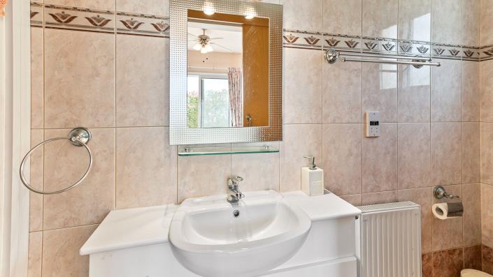 Image No.27-3 Bed Villa / Detached for sale