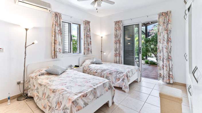 Image No.28-3 Bed Villa / Detached for sale