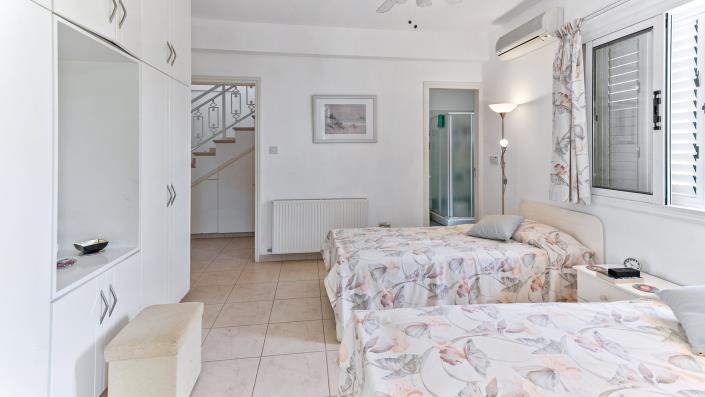 Image No.29-3 Bed Villa / Detached for sale