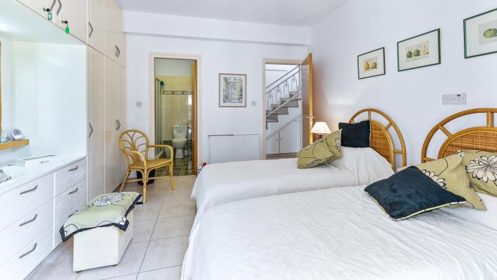 Image No.33-3 Bed Villa / Detached for sale