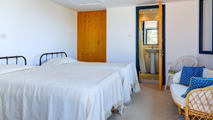 Image No.17-2 Bed Village House for sale