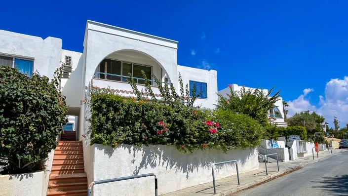 Image No.2-Studio for sale