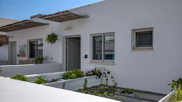 Image No.5-Studio for sale