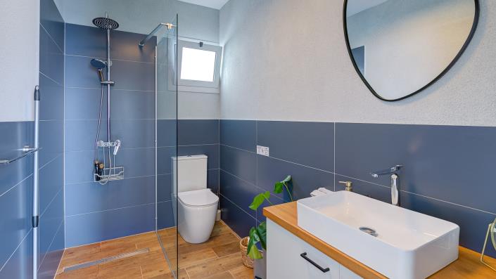 Image No.8-Studio for sale