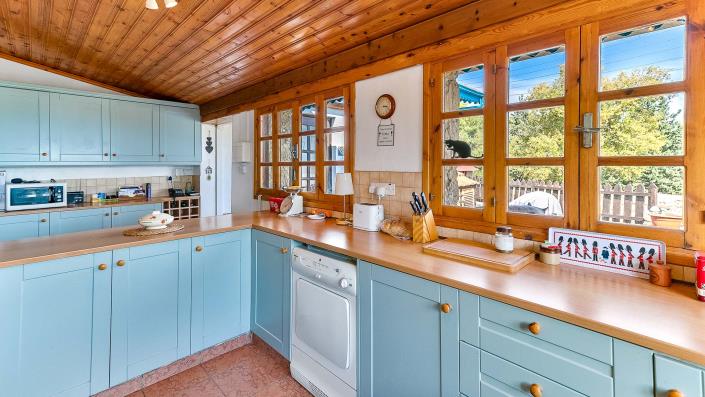 Image No.16-3 Bed Village House for sale