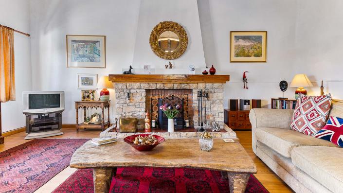 Image No.18-3 Bed Village House for sale