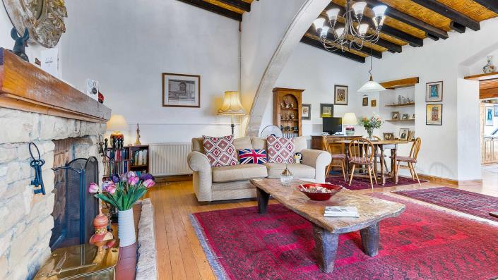 Image No.19-3 Bed Village House for sale