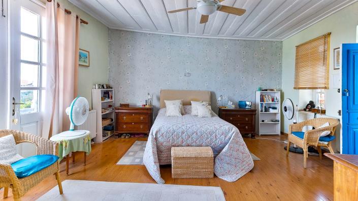 Image No.26-3 Bed Village House for sale