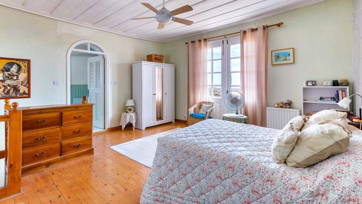 Image No.27-3 Bed Village House for sale