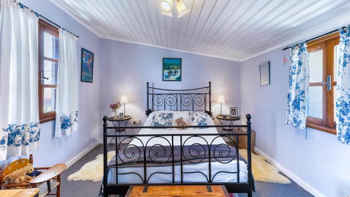 Image No.29-3 Bed Village House for sale